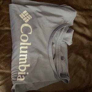 Women’s Columbia large athletic shirt.  Like new!